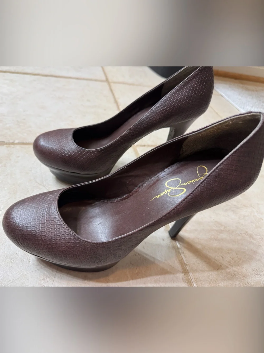 Jessica Simpson Dark Brown Textured Round-Toe Heels